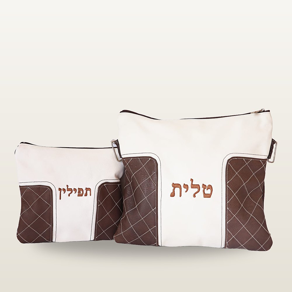 תיק טלית ונרתיק תפילין מעור בשמנת עם פאנלים בריפוד מעוין חום ורקמה בגוון קוניאק